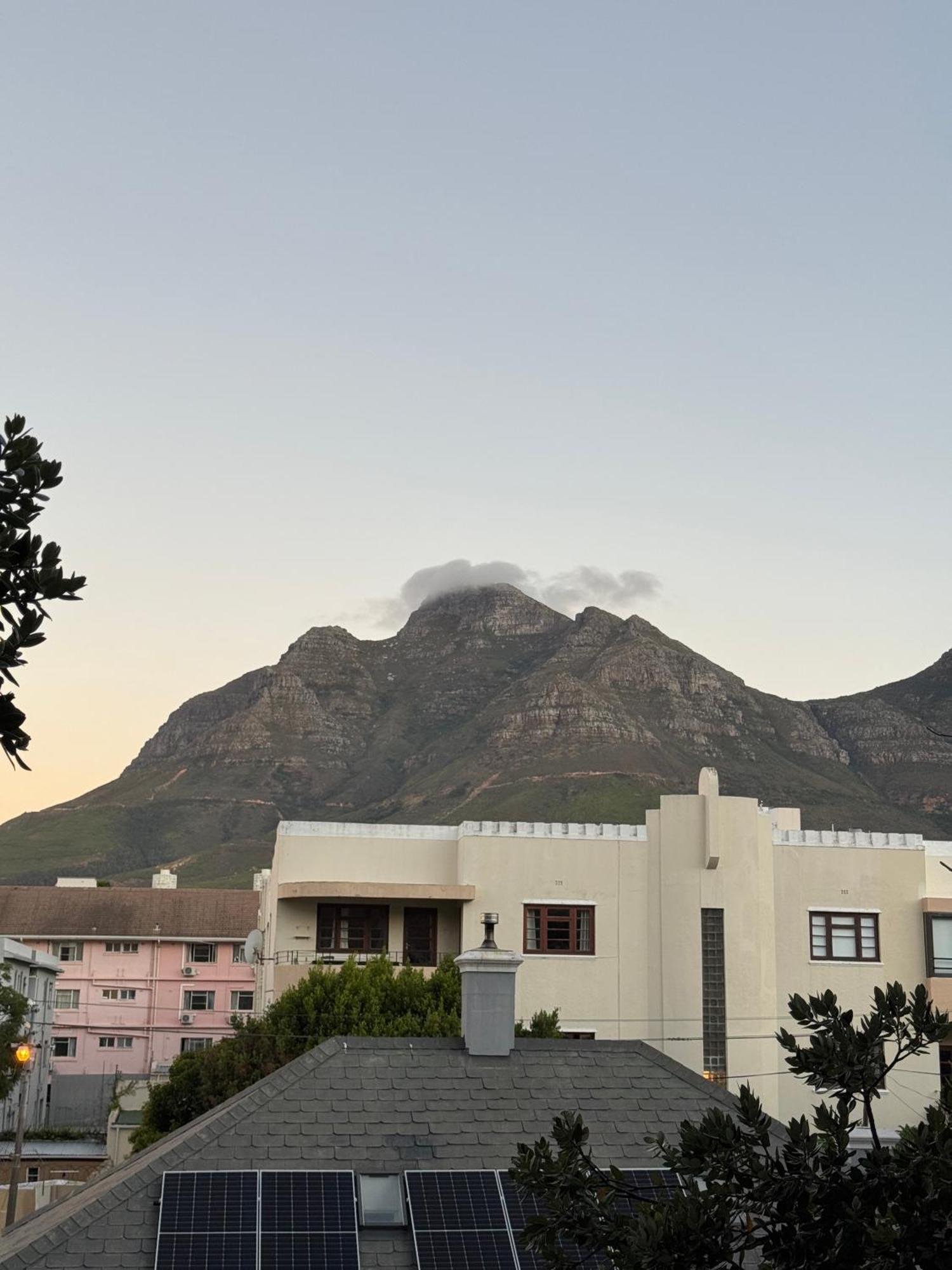Apartment Faulaa Cape Town